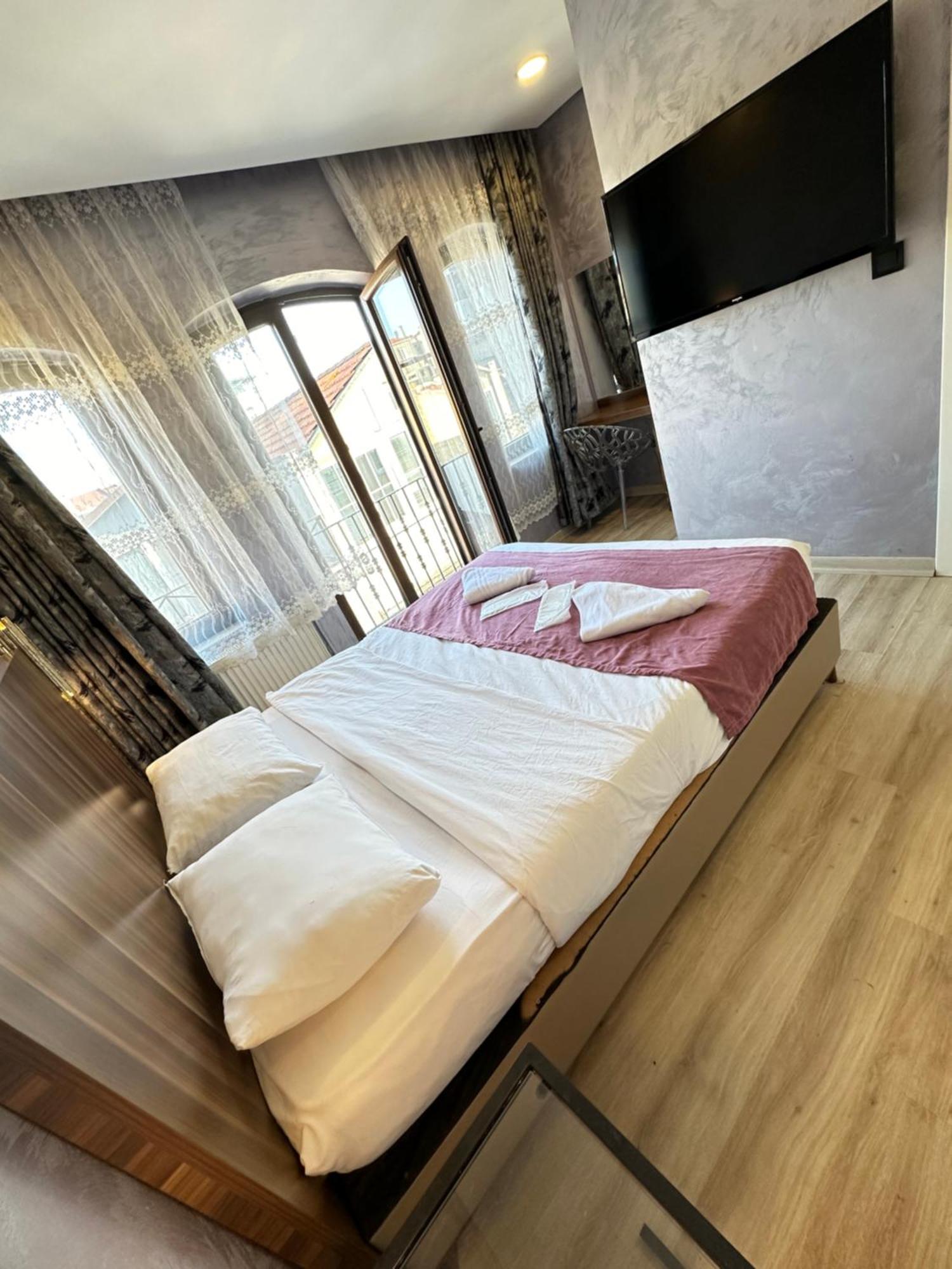 Otel Alyon 3*