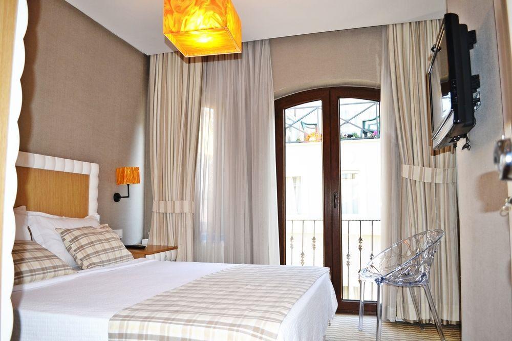 Otel Alyon 3*